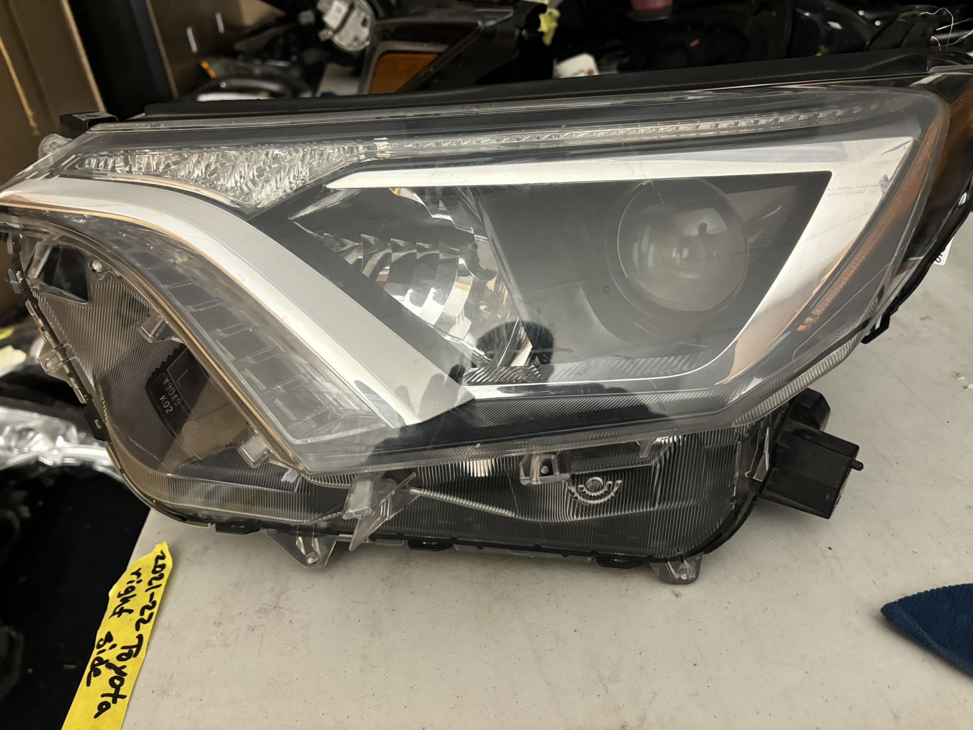 Toyota RAV4 Headlight LH 2016-18 