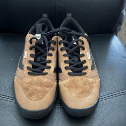 Vans Size 11 Hiking Boots
