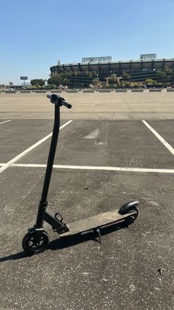 Black Schwinn Tone 2 Electric Scooter