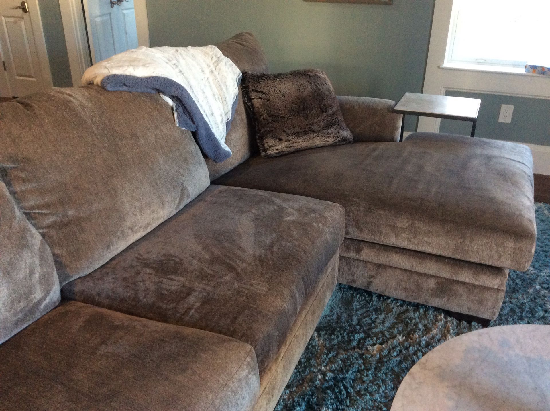 Bobs luxe sectional outlet