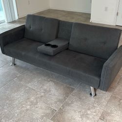 6’ Fouton sofa