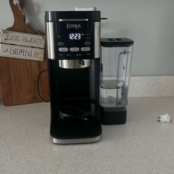 Ninja Coffee Pot/Keurig