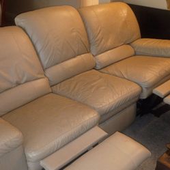 Let The Couch With Two Recliners And Very Good Condition