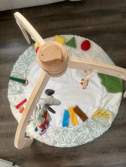 Baby play gym