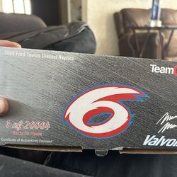 2000 Ford Taurus Diecast Replica 