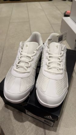 Adidas Triple Cheer ( sesame) Size 8.5 women’s