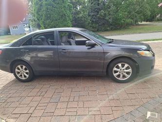 2011 TOYOTA  CAMRY LE