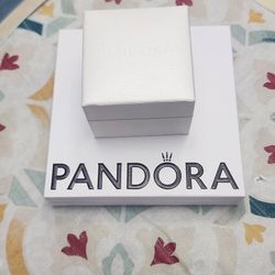 PANDORA. Bracelet and Ring 