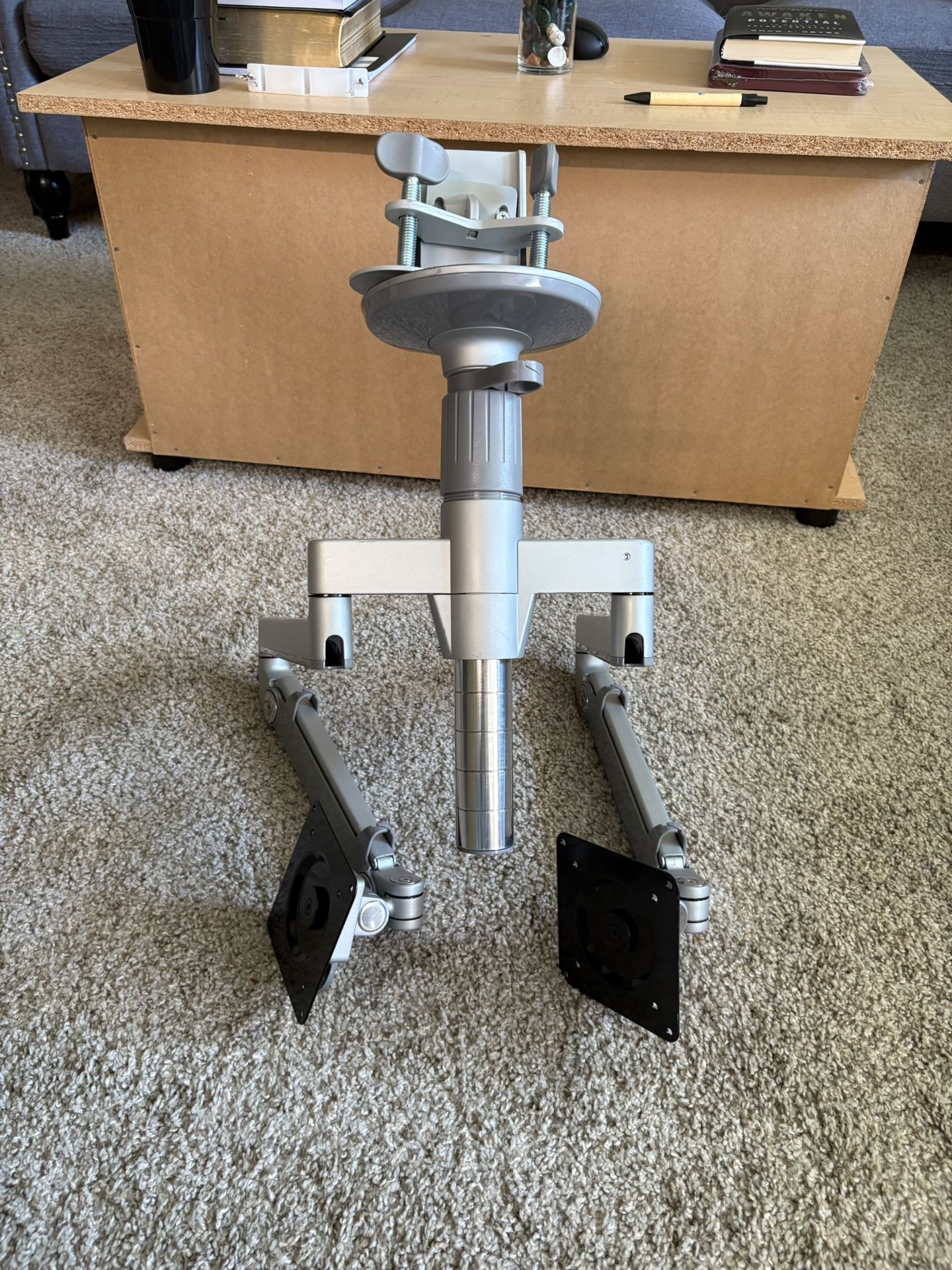 Monitor Adjuster