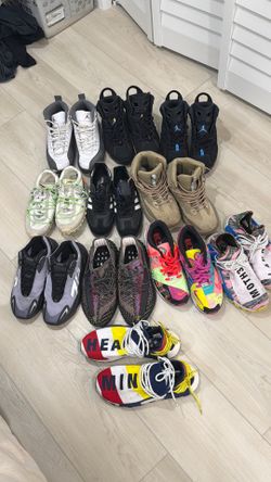 Bundle of 11 shoes