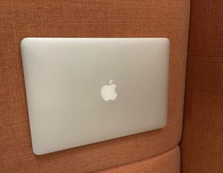 13 Inch Macbook Pro Laptop - Late 2012