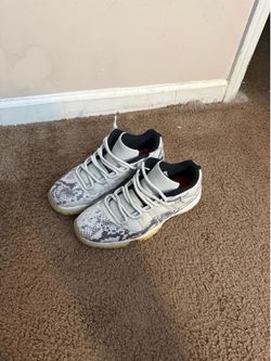Jordan 11 Low Snakeskin Sz 11.5