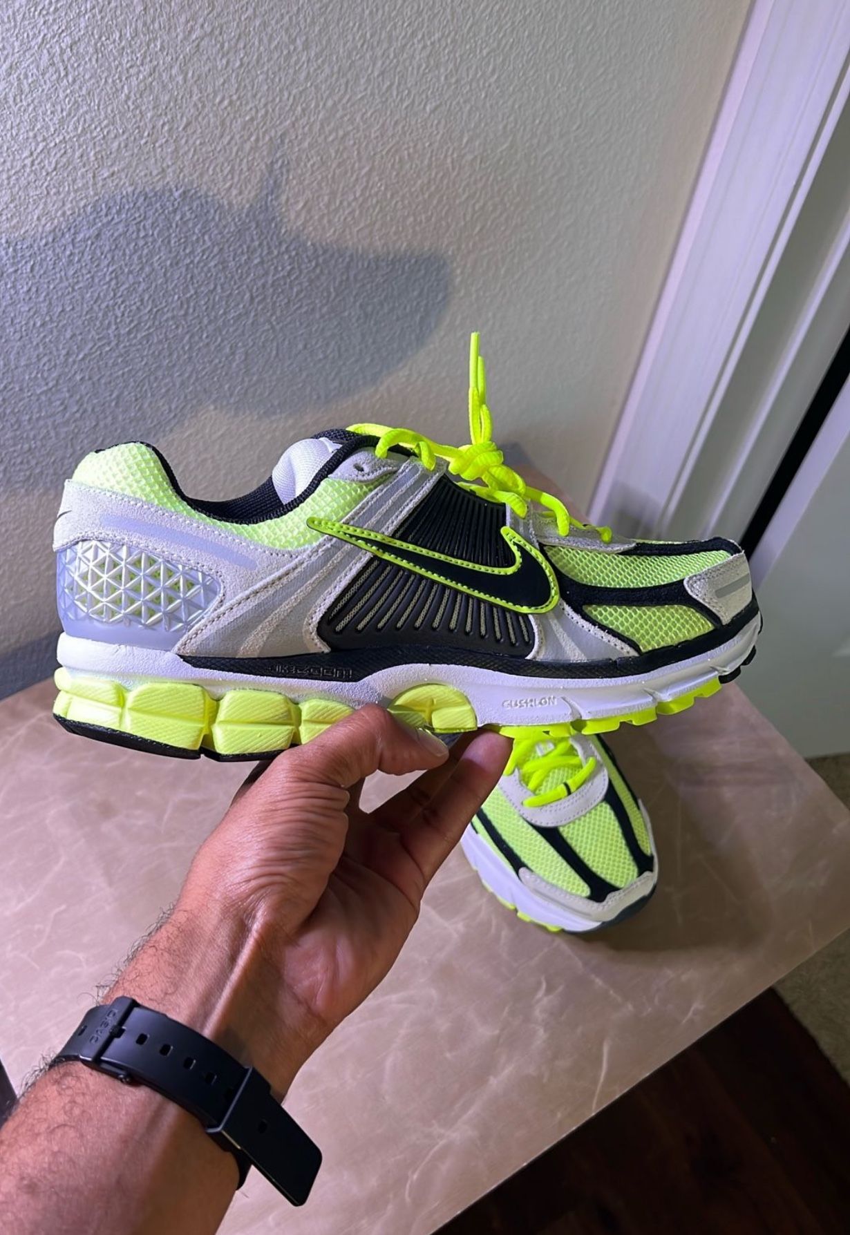 Nike Air Zoom Vomero 5 'Life Lime' Size 9