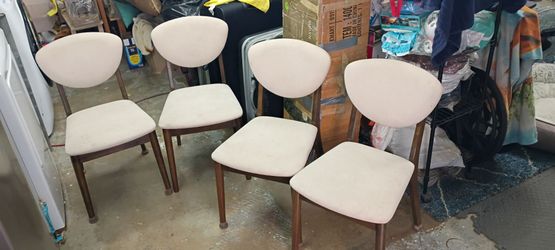 4 Dining Room Chairs