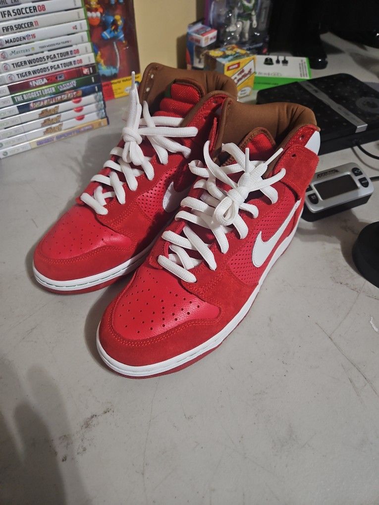 Big Gulp Nike Dunks Size 12