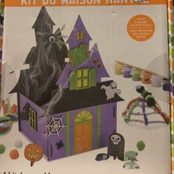 Haunted House Craft Kid 