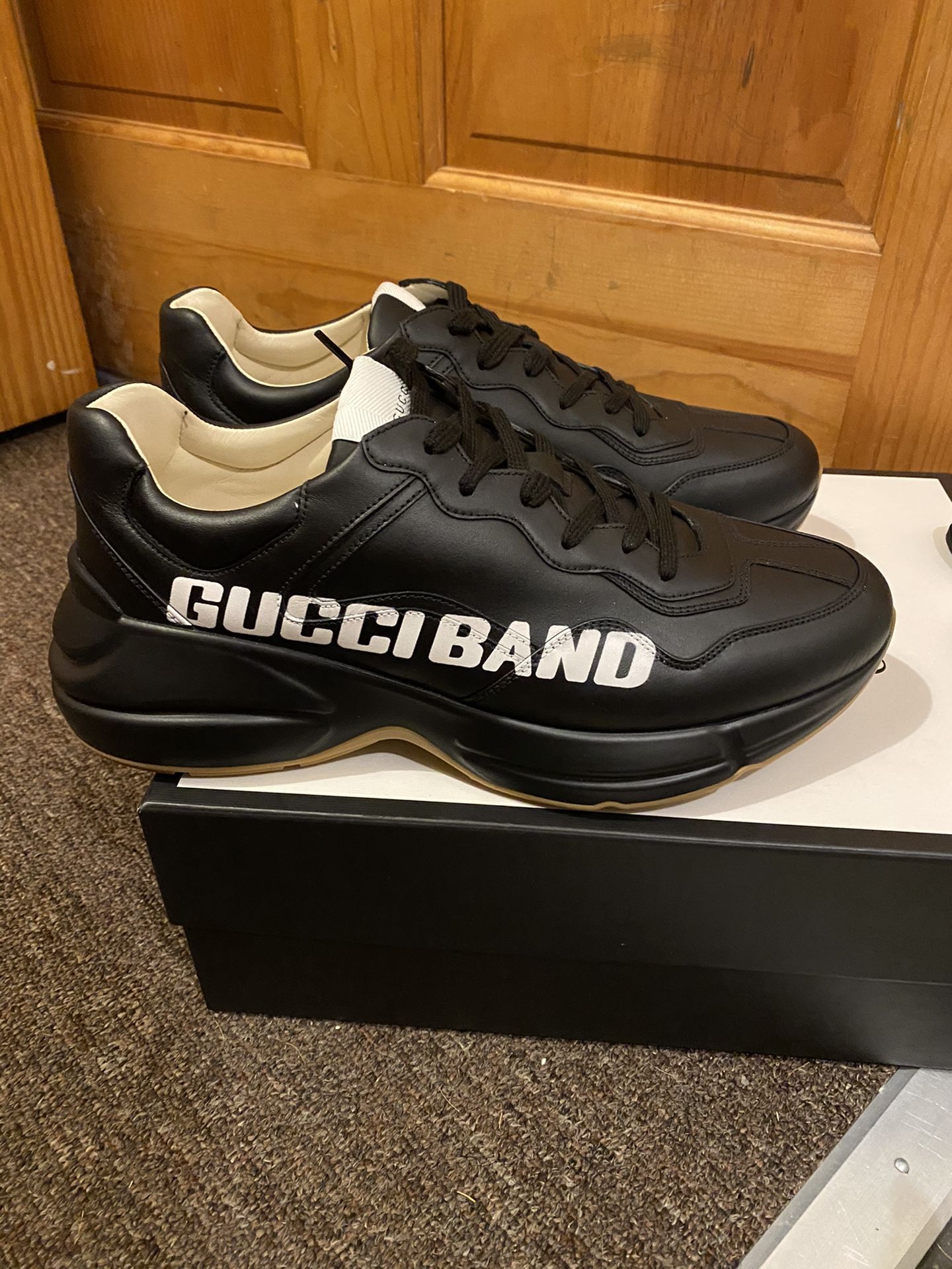 Gucci band sneakers size 11