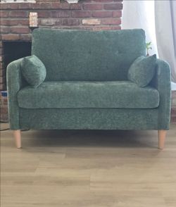 Love seat