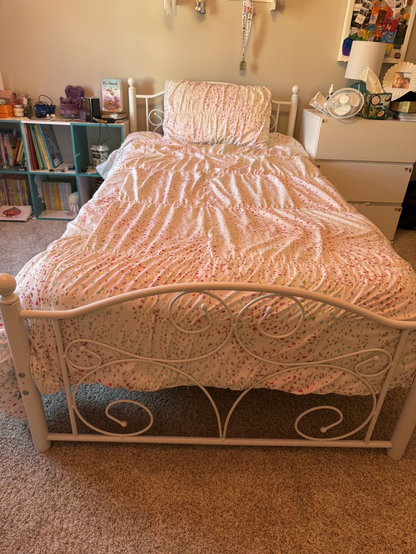 Twin Bed w/mattress