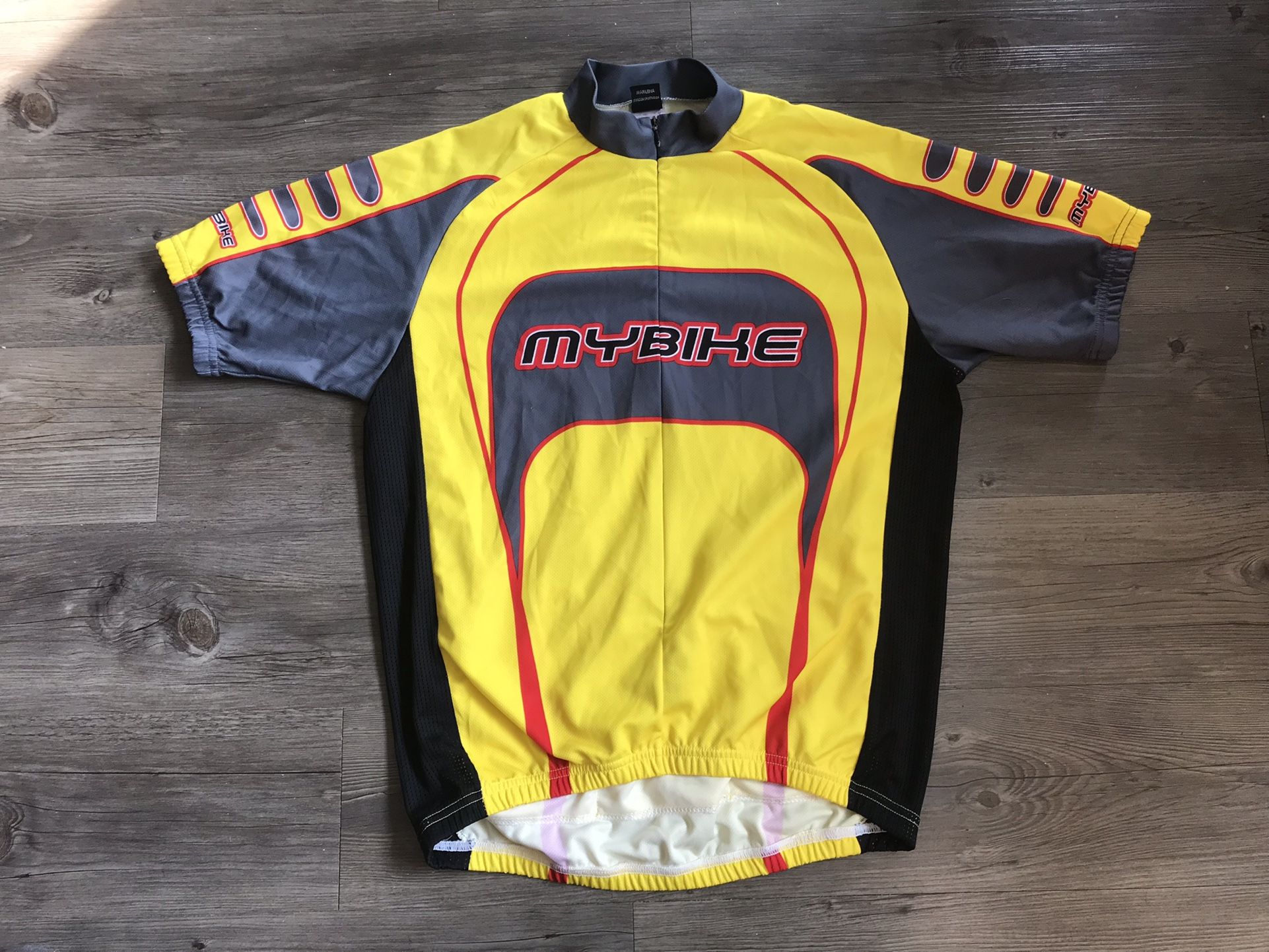 Cycling Jersey - Medium