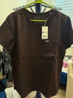 New with tags Figs espresso Catrina top size L women’s
