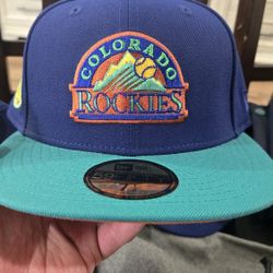 Brand New Colorado Rockies 7 1/2