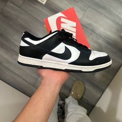 Nike Dunk “Panda”