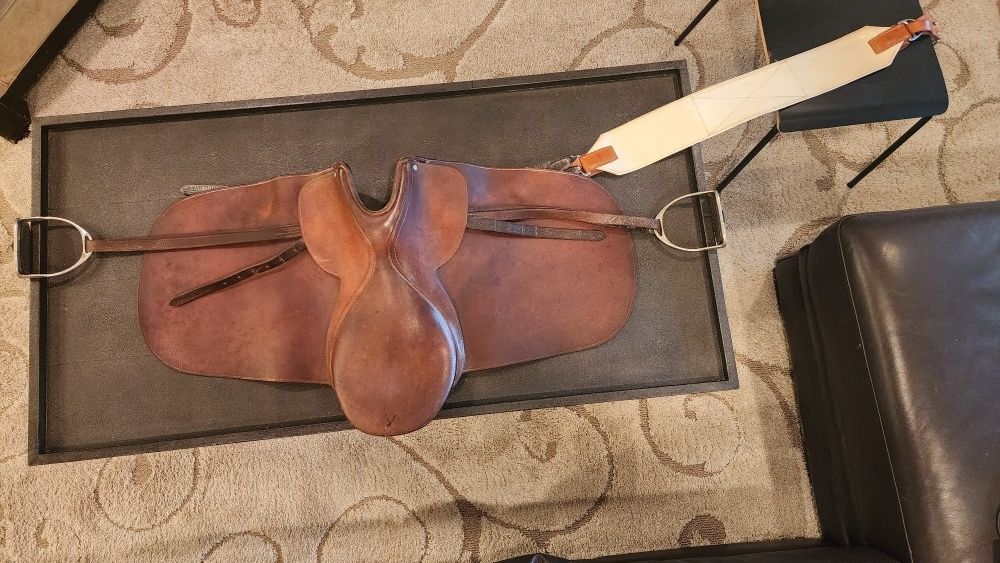 English Riding Saddle