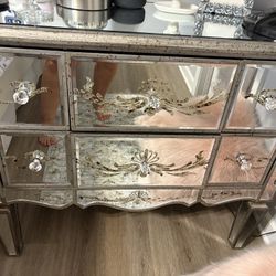 Mirrored dresser