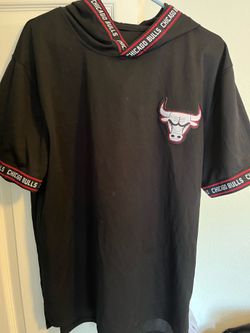 Chicago Bulls Pullover Tee
