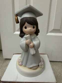 Precious Moments 261564 "The Lord Is The Hope Of Our Future" 1996 Graduate