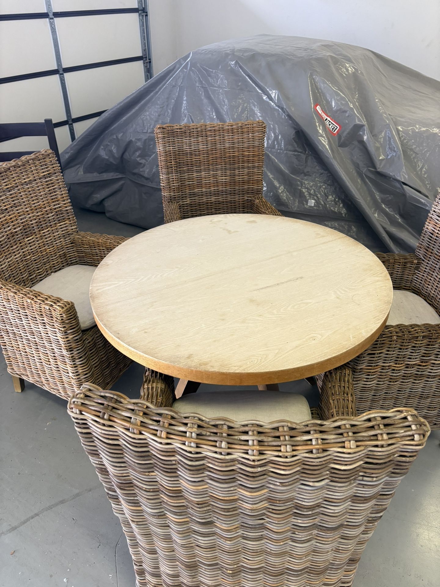 Breakfast Table With Chairs