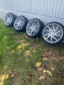 20” Niche wheels  need one tire