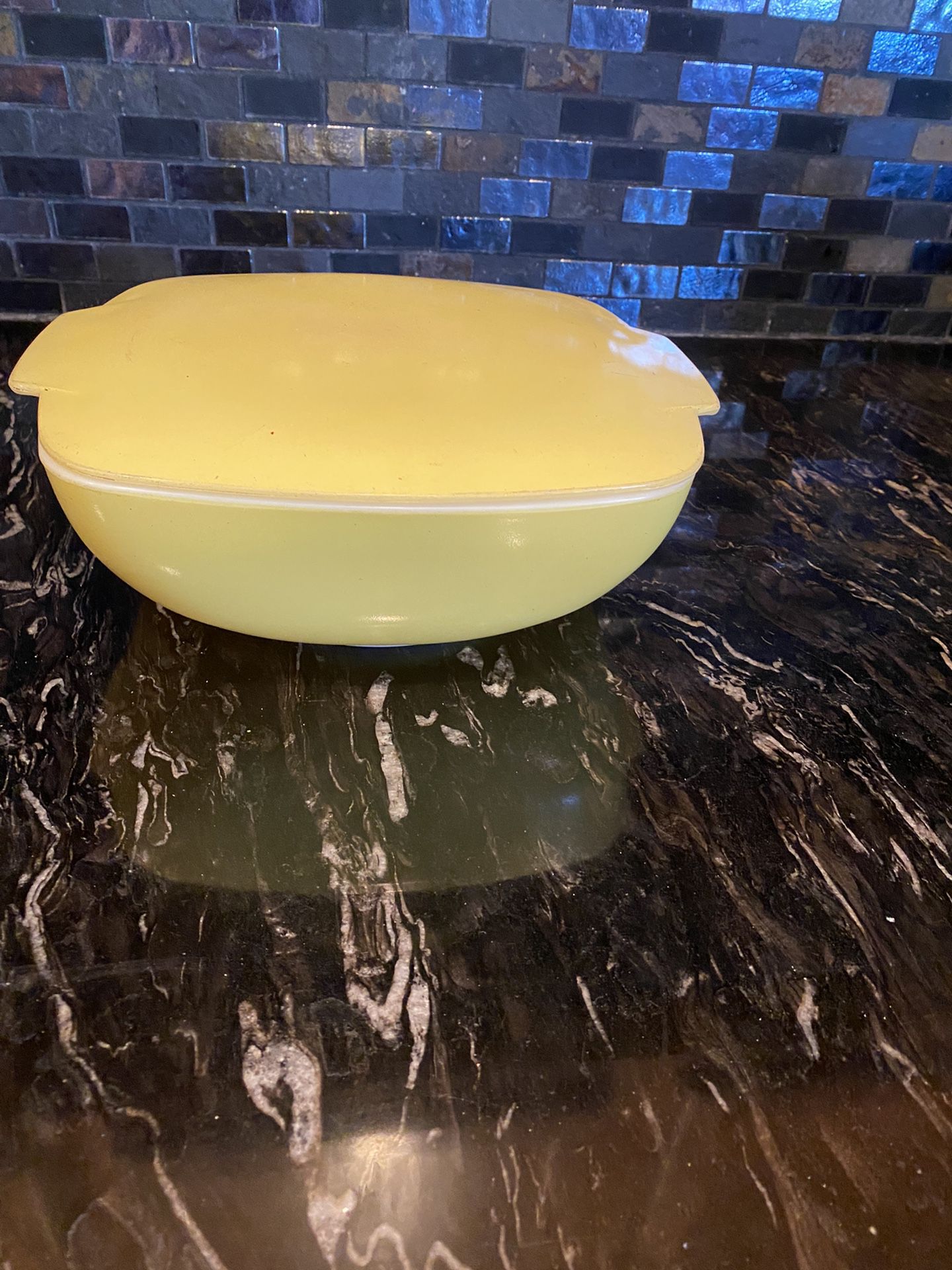 Vintage Pyrex Bowl With Lid 