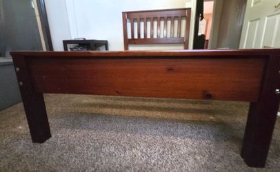 Classic Low Profile Twin Wooden Platform Bed (Headboard,  Footboard, Rails & Slates Included)