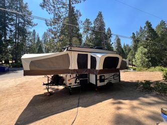 2017 Forrest River 2318g