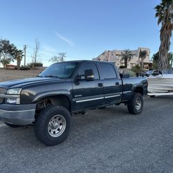 2004 Chevy Silverado 2500 & 2000 Bay liner Boat CANVIO POR BOX TRUCK