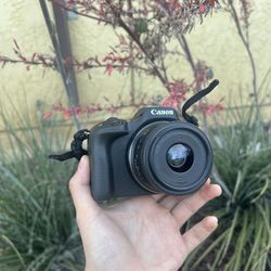 Canon R50