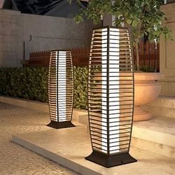 Solar Wicker Outdoor Floor Lamp – 31" Tall, Black Rattan