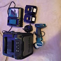 Makita Radio & Flashlight