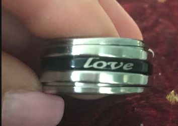 NEW FATHERS 🎁 Stainless steel Bands $13 each 🍀
