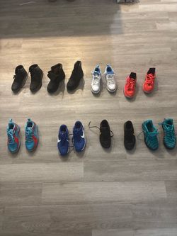 Boys shoes size 4 great condition