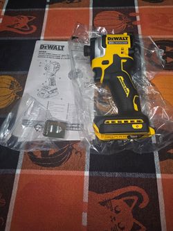 New Dewalt 3 speed 20v 1/4" impact dcf850b, tool only and price is firm