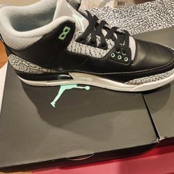 Retro3 Jordans Glow