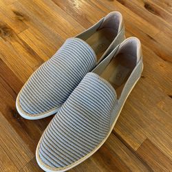 UGG slip-on sneaker - women’s size 9