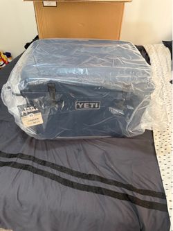 Im selling a Yeti Tundra 35 Hard Cooler for $270