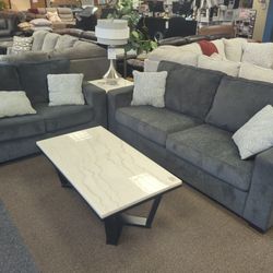 SOFA AND LOVESEAT SET NEW 