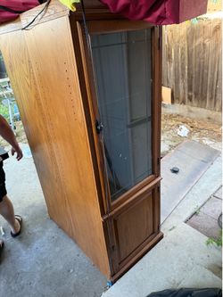 Entertainment center