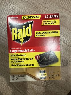 Raid Large Roach Baits, Child Resistant, for Indoor Use, Kills Roaches for 3 Months, 12 Count