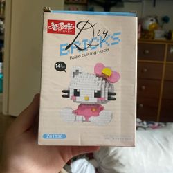 Hello Kitty Legos